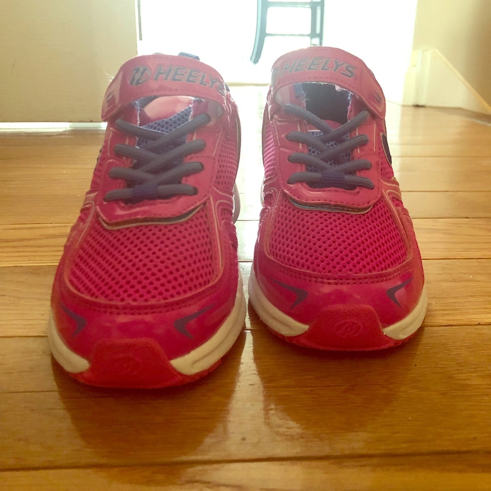 Pink/purple Heelys